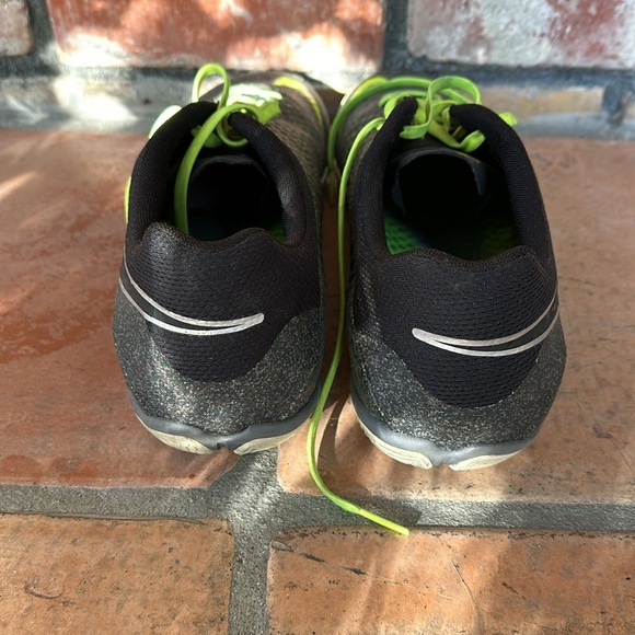 NIKE FC247 ELASTICO FINALE II WOLF GREY/BLACK/VOLT Indoor Soccer - Picture 4 of 5